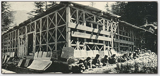 Строительство здания биохимической лаборатории института "Урусвати", начало 1932 года.