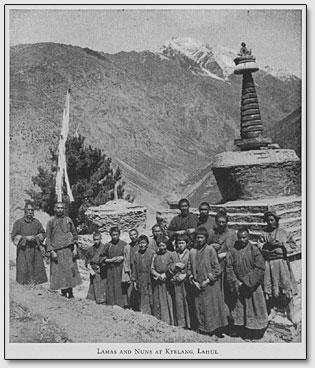 Ламы и монахи в Кейланге, Лахул